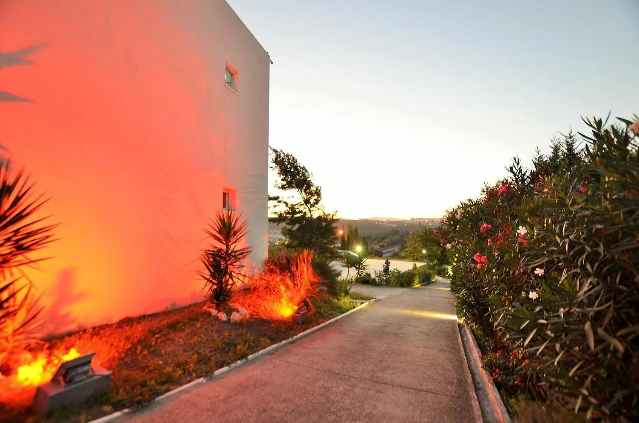 Hilltop Oasis Lisboa Oeiras Hotel