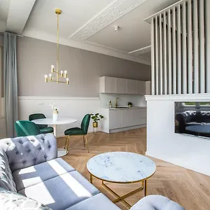 https://homewell-boutique-apartments.poznan-hotels.com